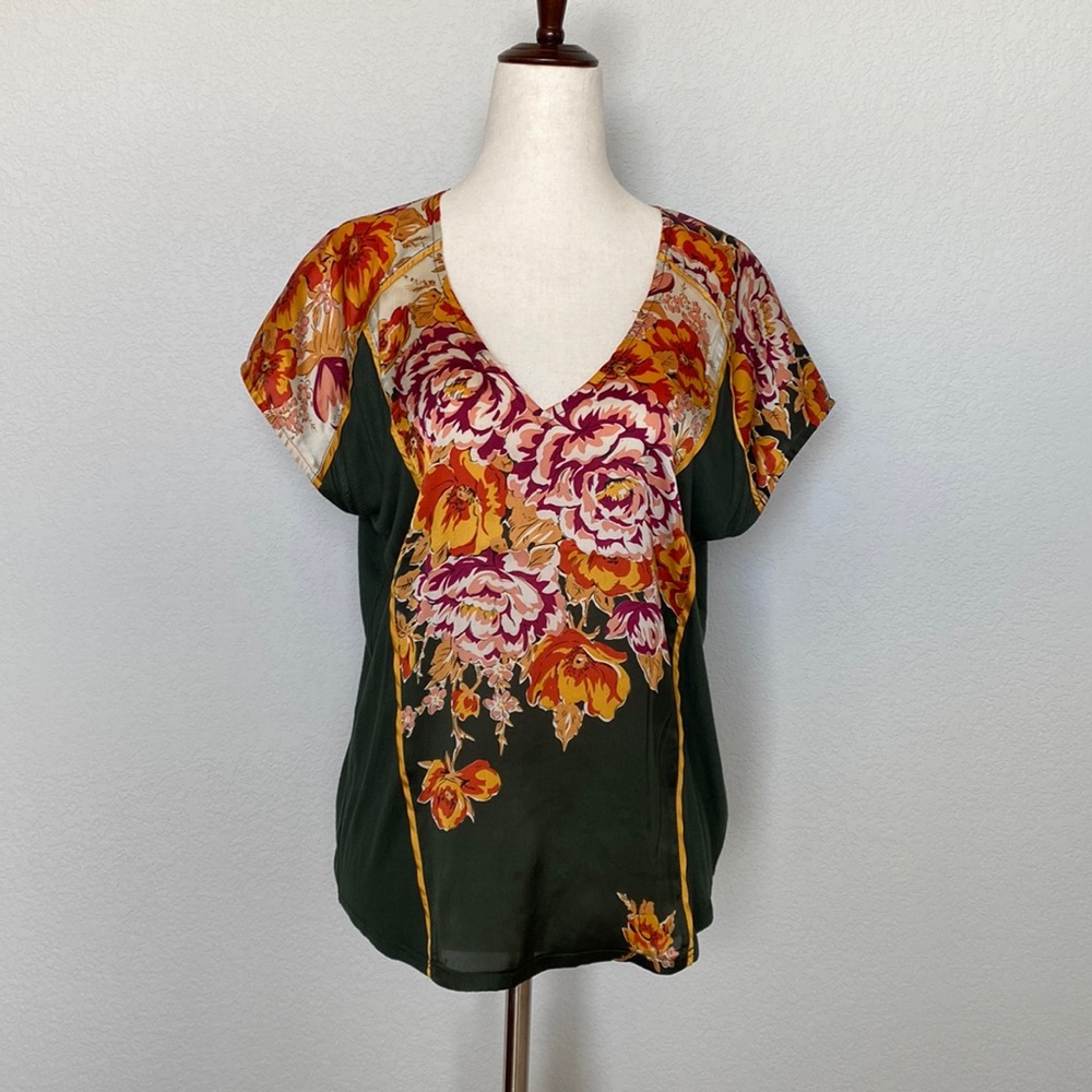 Tiny for Anthropologie v-neck short sleeves top